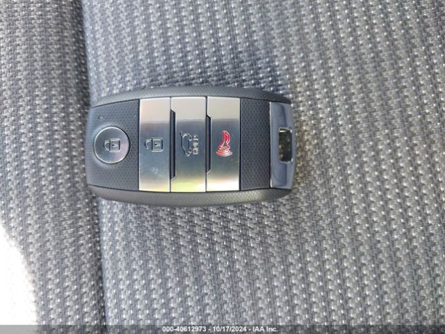KNDCB3LC3H5054731 KIA NIRO LX
