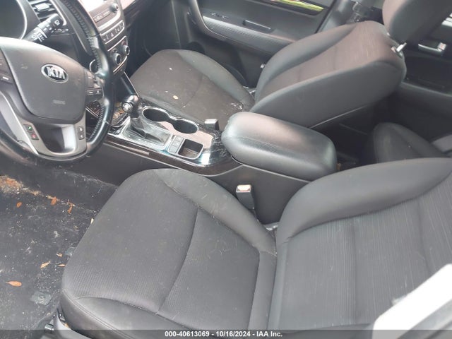 KIA SORENTO LX 2015 5XYKT4A6XFG646384 Image 17