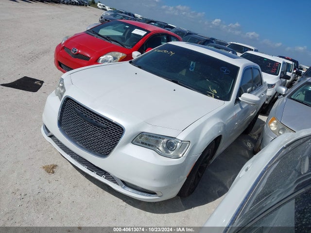 Chrysler 300 Anniversary Edition 2016 2C3CCAAG0GH152036 Image 2