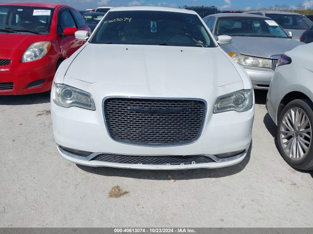 Chrysler 300 Anniversary Edition 2016 2C3CCAAG0GH152036 Image 6