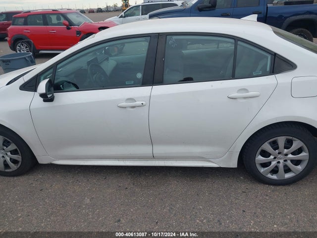 Toyota COROLLA LE 2022 5YFEPMAE1NP329712 Image 14