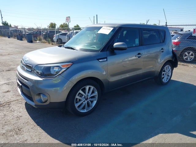 KIA SOUL + 2019 KNDJP3A52K7654326 Image 2