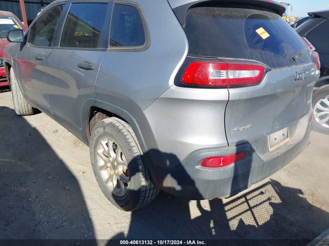 1C4PJMAB2GW121915 Jeep Cherokee Sport