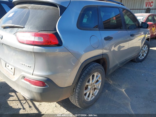 1C4PJMAB2GW121915 Jeep Cherokee Sport