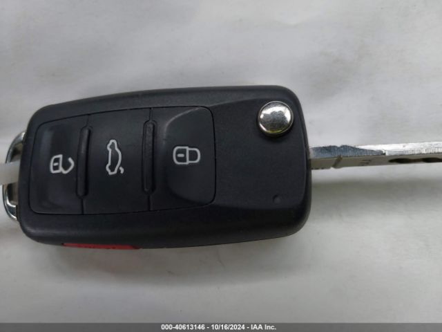 1VWAT7A35GC039315 Volkswagen Passat 1.8t S