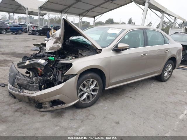 1VWAT7A35GC039315 Volkswagen Passat 1.8t S