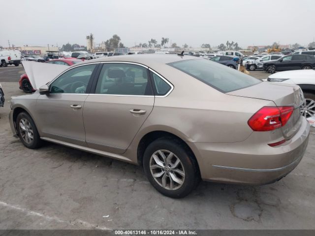 1VWAT7A35GC039315 Volkswagen Passat 1.8t S