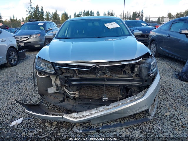 1VWBS7A33GC055679 Volkswagen Passat 1.8t Se