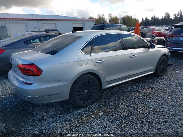 1VWBS7A33GC055679 Volkswagen Passat 1.8t Se