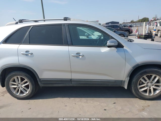 KIA SORENTO LX 2015 5XYKT4A60FG611286 Image 13