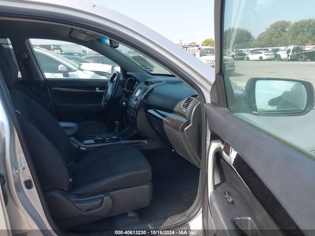 KIA SORENTO LX 2015 5XYKT4A60FG611286 Image 5