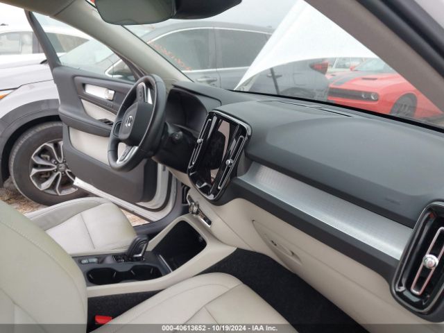 YV4AC2HK0M2490363 Volvo Xc40 T4 Momentum
