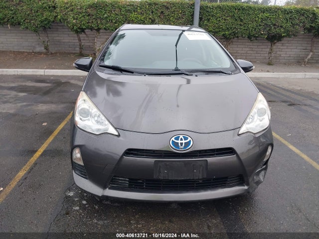 JTDKDTB37E1567930 Toyota Prius C Two