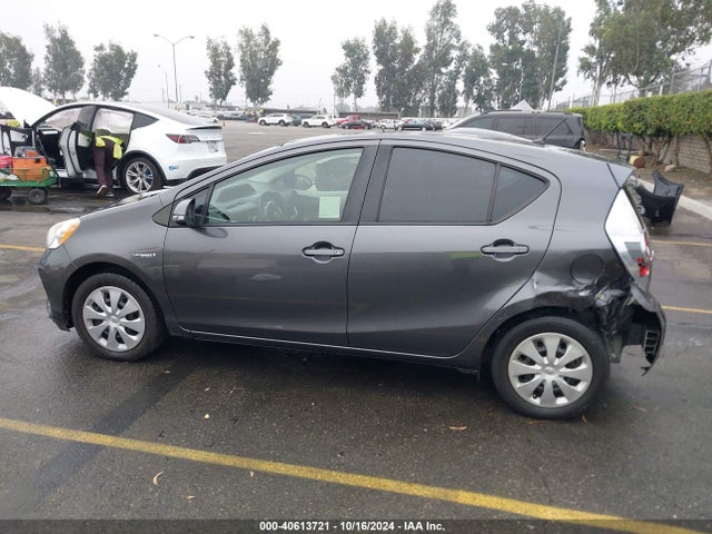 JTDKDTB37E1567930 Toyota Prius C Two