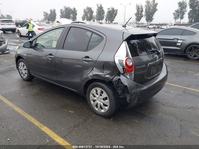 JTDKDTB37E1567930 Toyota Prius C Two
