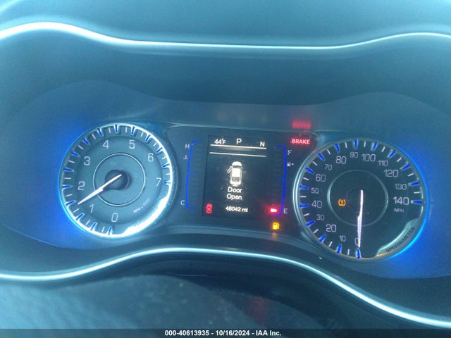 Chrysler 200 Limited 2015 1C3CCCAB1FN569171 Image 15