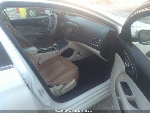 Chrysler 200 Limited 2015 1C3CCCAB1FN569171 Image 5