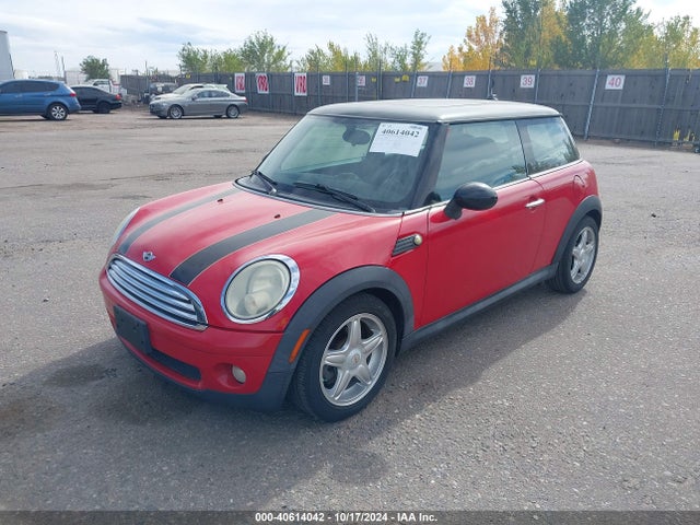 2009 MINI COOPER WMWMF33539TU73005 Photo 1