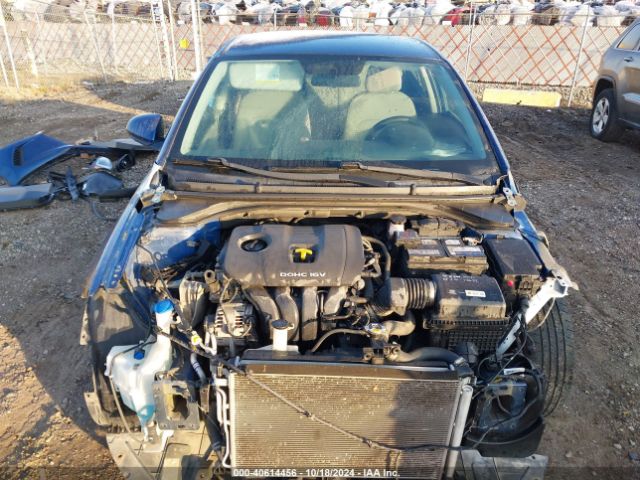 5NPD74LF3JH392058 Hyundai ELANTRA SE