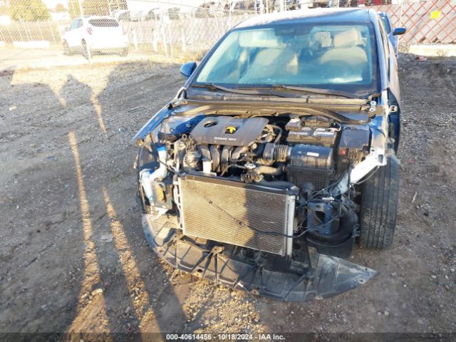 5NPD74LF3JH392058 Hyundai ELANTRA SE