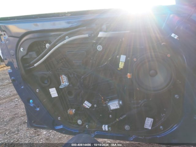 5NPD74LF3JH392058 Hyundai ELANTRA SE