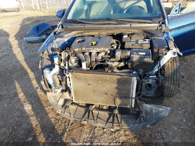5NPD74LF3JH392058 Hyundai ELANTRA SE