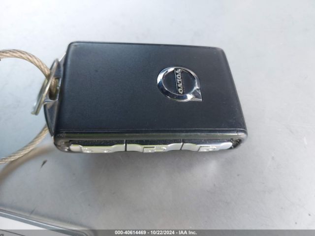 YV4L12RL2R1776024 Volvo Xc60 B5 Plus Dark Theme