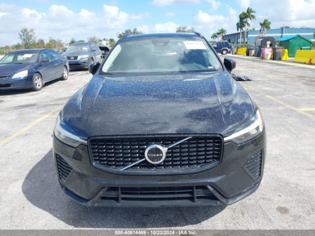 YV4L12RL2R1776024 Volvo Xc60 B5 Plus Dark Theme