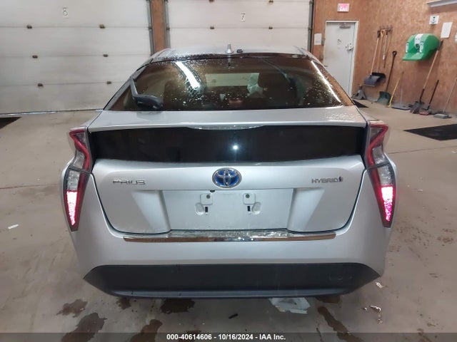 Toyota Prius Two 2016 JTDKBRFU5G3011392 Image 15