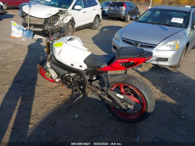 2017 SUZUKI GSX-R750 JS1GR7MA9H2102231 Photo 2