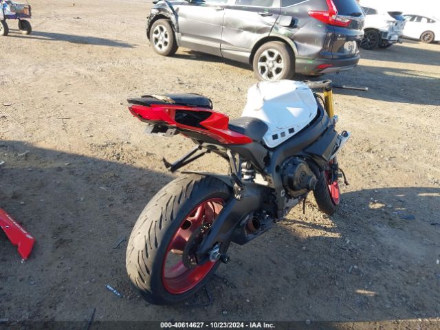 2017 SUZUKI GSX-R750 JS1GR7MA9H2102231 Photo 3