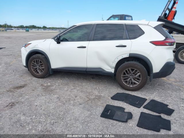 JN8AT3AA6MW018742 Nissan Rogue S Fwd