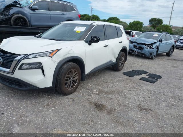 JN8AT3AA6MW018742 Nissan Rogue S Fwd
