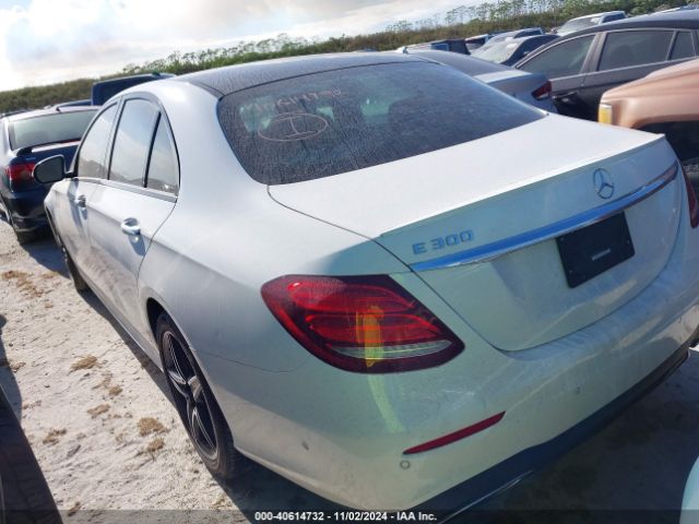 WDDZF4JB6JA320180 Mercedes-Benz E 300
