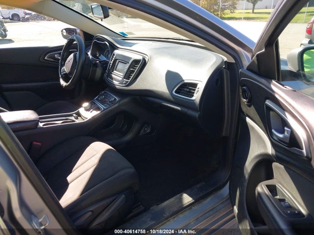 Chrysler 200 Limited 2016 1C3CCCAB7GN160495 Image 5