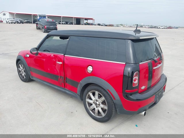 2011 MINI COOPER S CLUBMAN WMWZG3C55BTY36459 Photo 2
