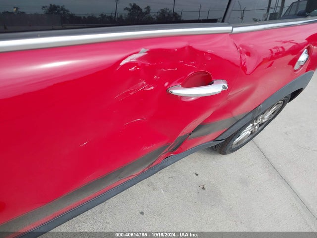 2011 MINI COOPER S CLUBMAN WMWZG3C55BTY36459 Photo 5