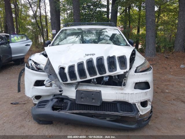 1C4PJLAB5FW721482 Jeep Cherokee Sport