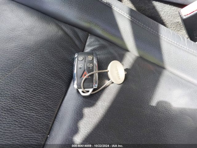 2010 JAGUAR XF SAJWA0FA0AHR72385 Photo 10