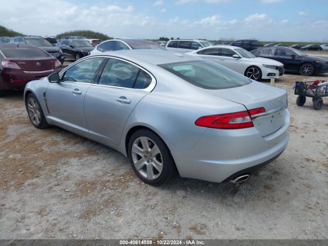 2010 JAGUAR XF SAJWA0FA0AHR72385 Photo 2
