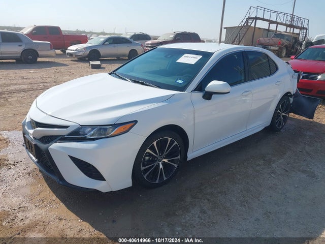 Toyota CAMRY SE 2020 4T1G11AK3LU886566 Image 2