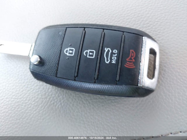 KNAGT4L39G5098281 KIA Optima Lx