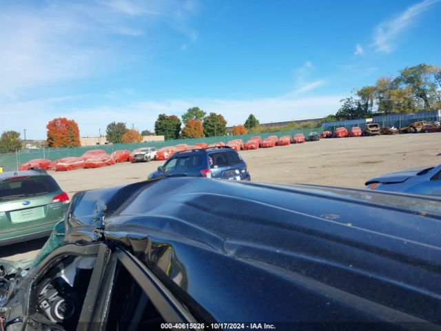 2T3BFREV8JW822526 Toyota RAV4 LE