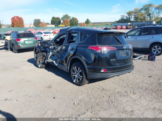 2T3BFREV8JW822526 Toyota RAV4 LE