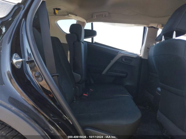 2T3BFREV8JW822526 Toyota RAV4 LE