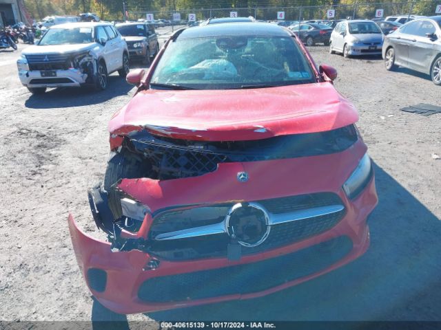 WDD3G4FB4KW016233 Mercedes-Benz A 220 4matic