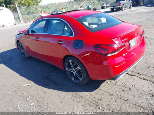 WDD3G4FB4KW016233 Mercedes-Benz A 220 4matic