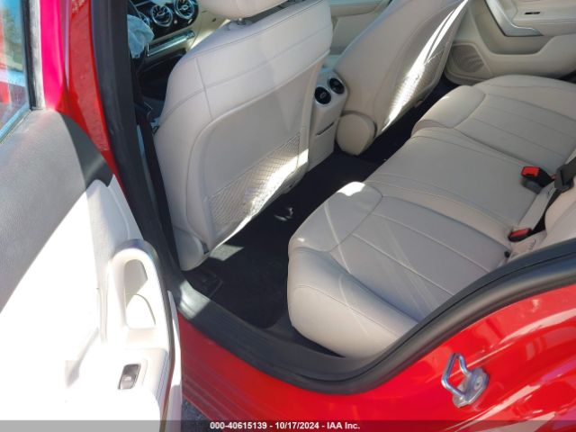 WDD3G4FB4KW016233 Mercedes-Benz A 220 4matic