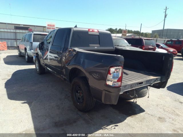 1C6RR7LM1JS297359 RAM 1500 Lone Star  4x4 5'7 Box