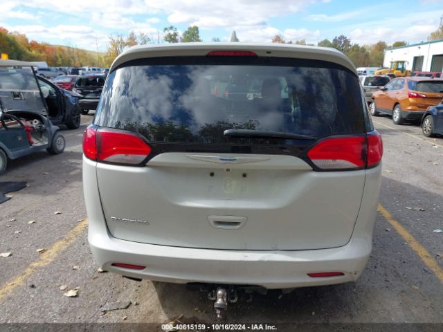 2C4RC1DG5HR636345 Chrysler Pacifica Touring